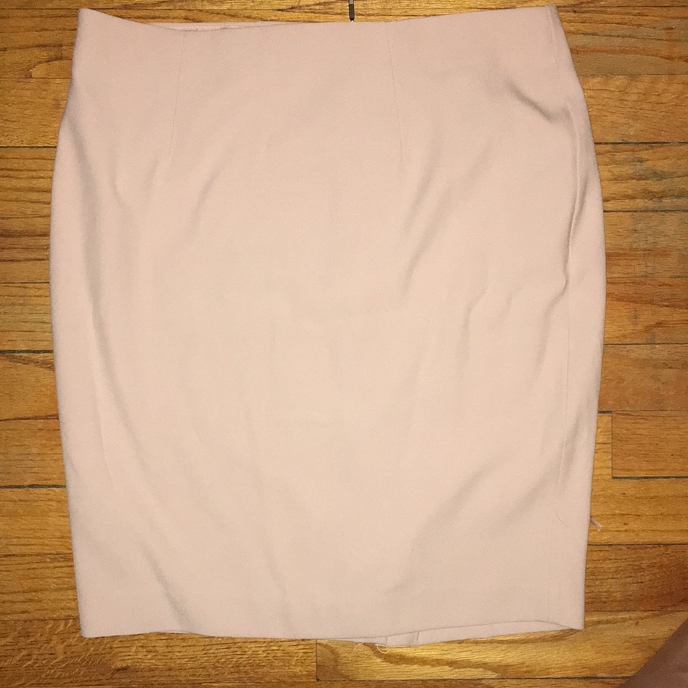 Business casual wear skirt , perfect for office 💕